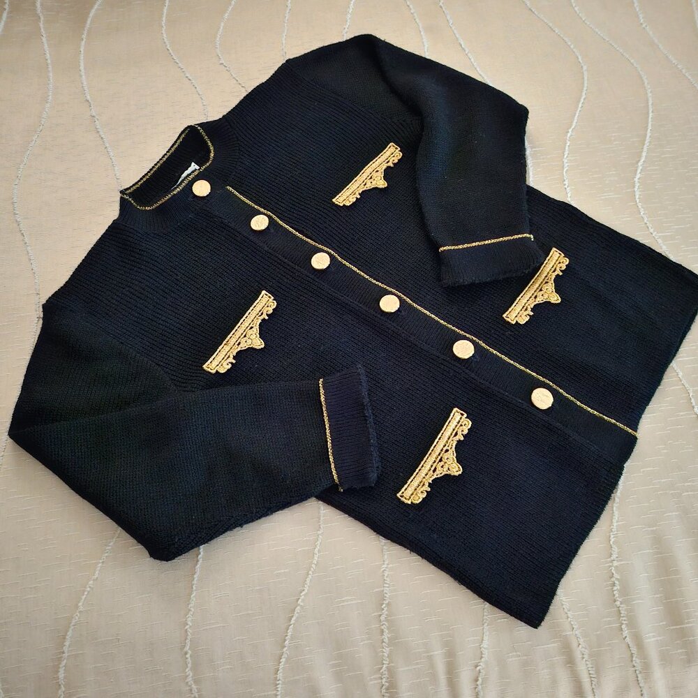 π₯HPπ₯CHANEL-STYLE BLACK CARDIGAN w/ GOLD ACCENTS FEATURING SIX BUTTON CLOSURE - Picture 3 of 12